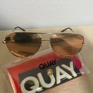 Quay polarized sunglasses. High Key Mini. Gold Mirror